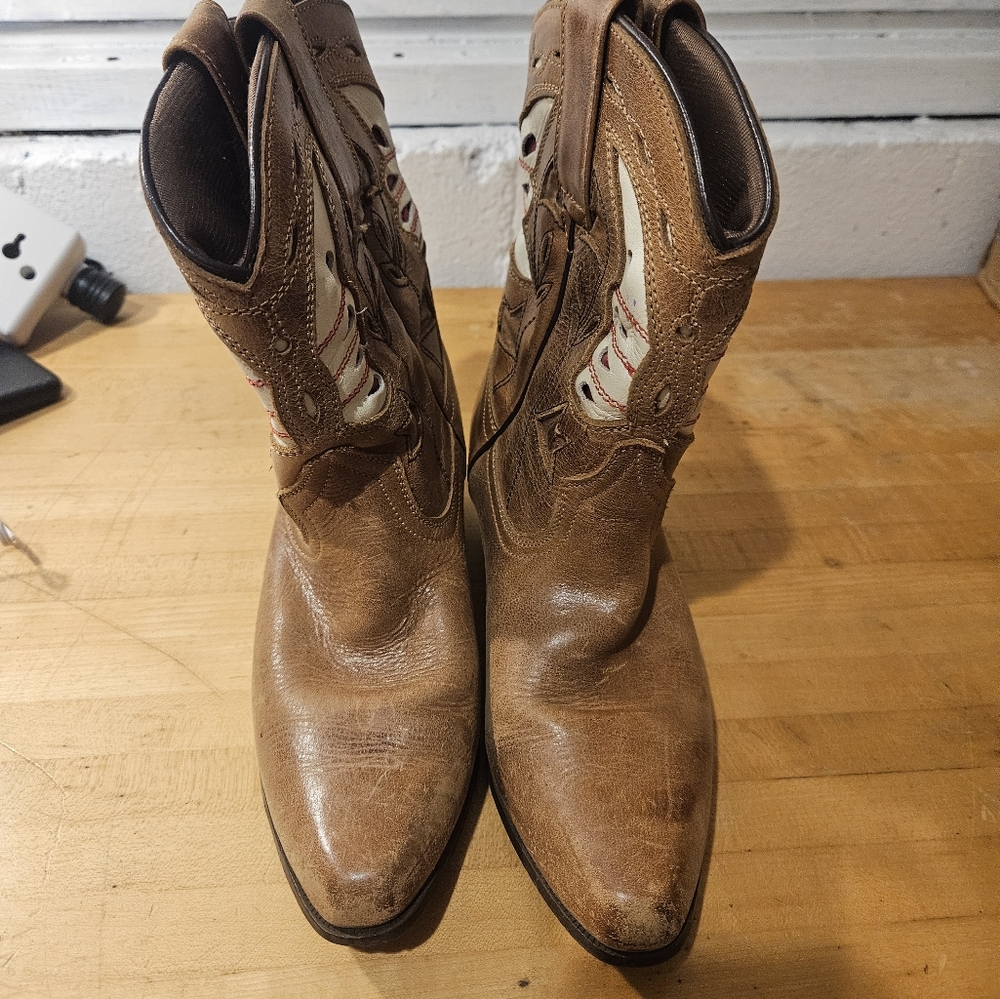 Oak Tree Farms Light Brown Leather Boots Women’s Size 6